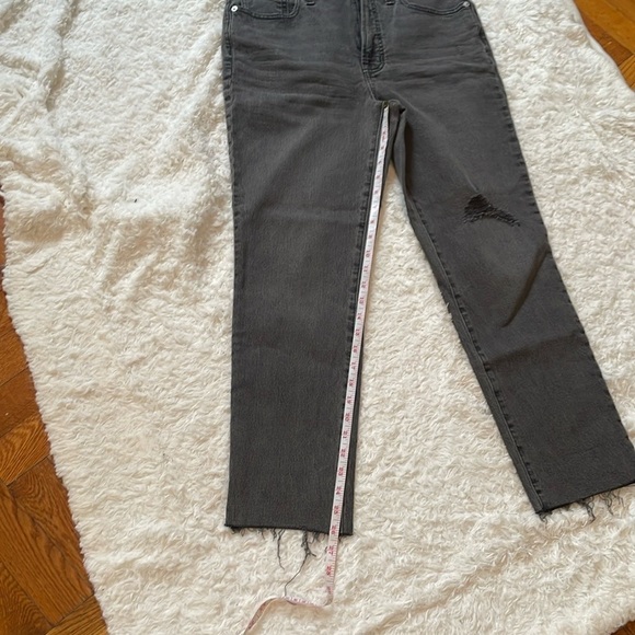 Madewell Women's Gray Distressed Jeans - Picture 9 of 13